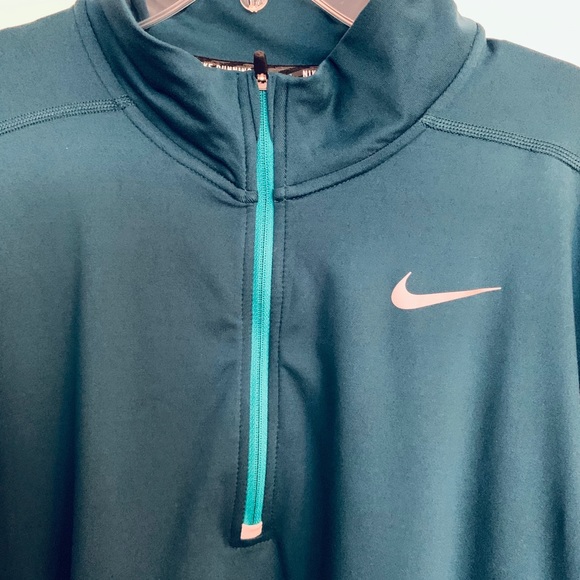 Nike Men’s Running Dri-Fit Shirt Like New🏃 - Picture 5 of 9